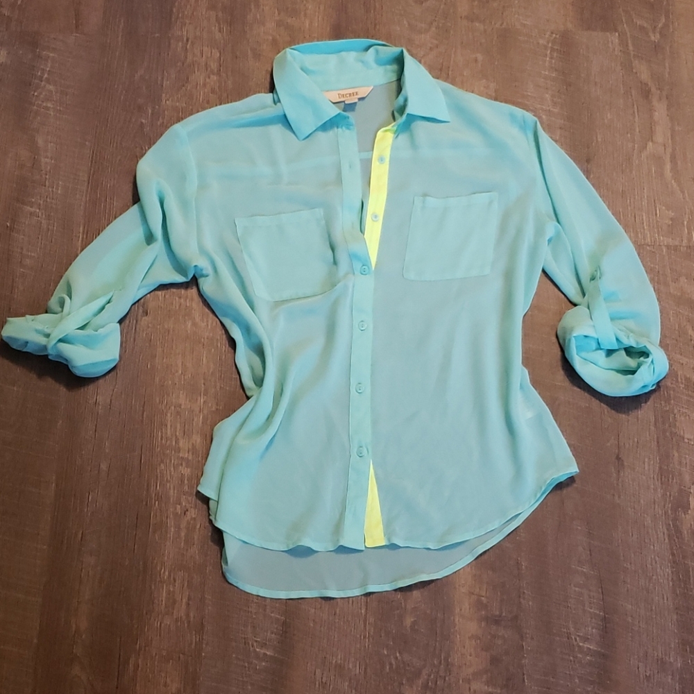 3/$15 Decree sheer top. Medium.